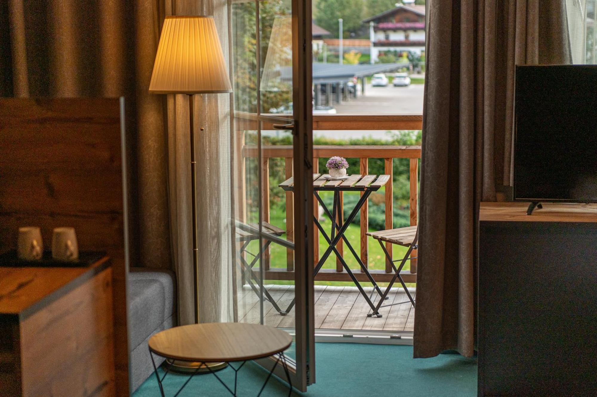 Alpenparks Hotel Montana Matrei in Osttirol Exteriör bild